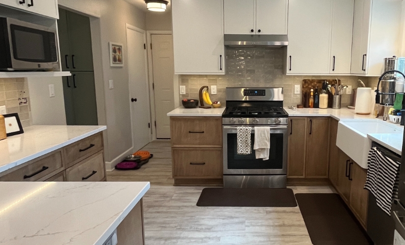 Stylish Simplicity: A Kitchen with Floating Shelves and Light Flooring Kitchen near Ann Arbor Michigan